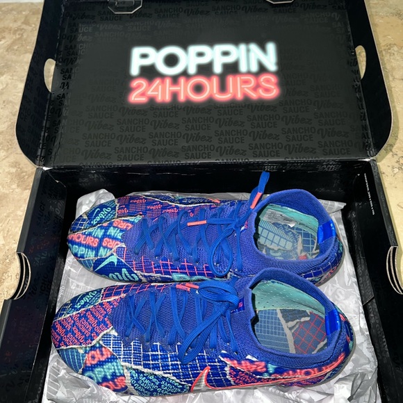 Limited Edition Jadon Sancho Nike Mercurial Superfly - Picture 7 of 8